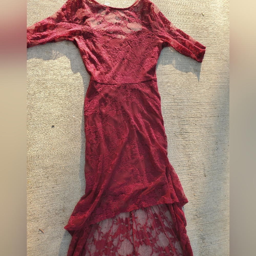Solemio burgundy lace dress size small women's fits girls size 14-16